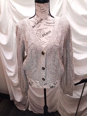 Sincerly Jules Heather Gray Cable Knit V-Neck Cardigan